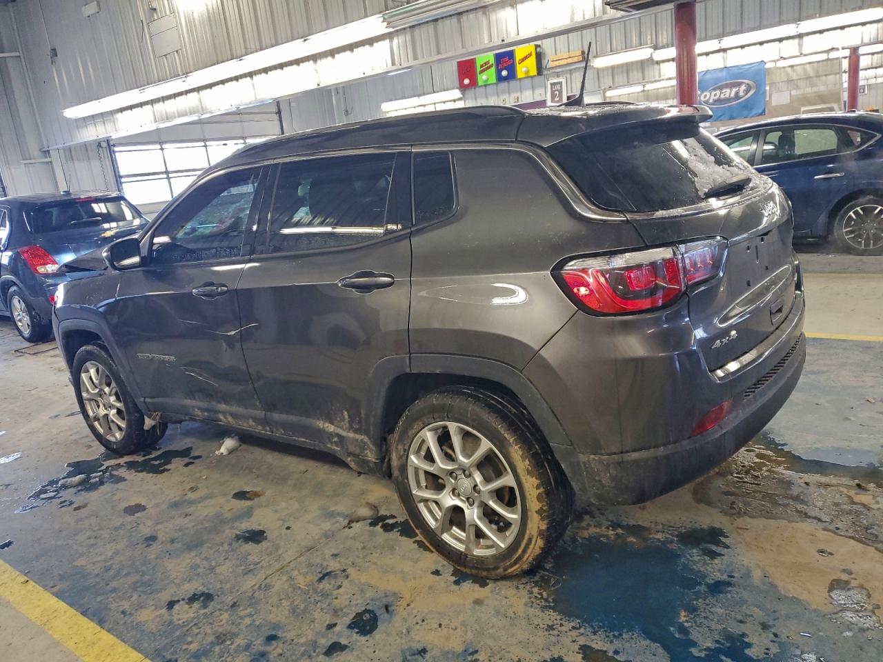 Jeep Compass Latitude Lux Image 3