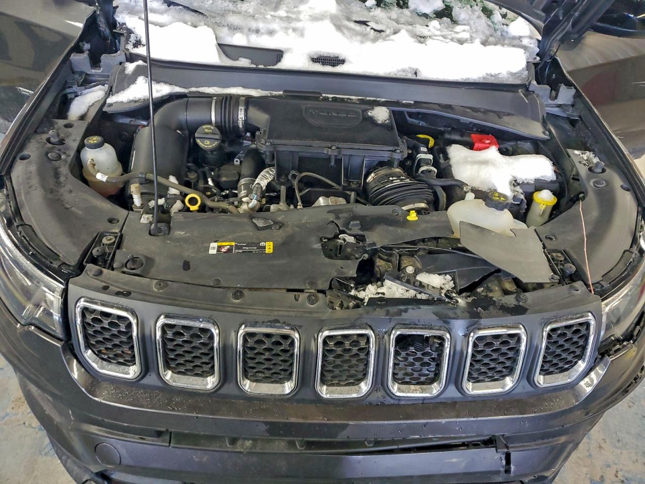 Jeep Compass Latitude Lux Image 10