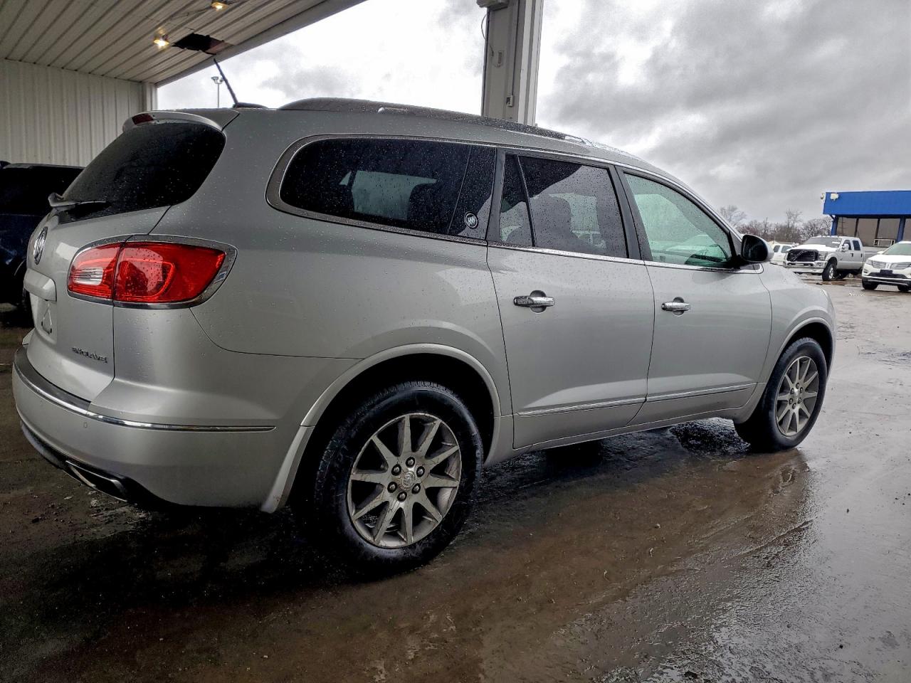 Buick Enclave Image 13