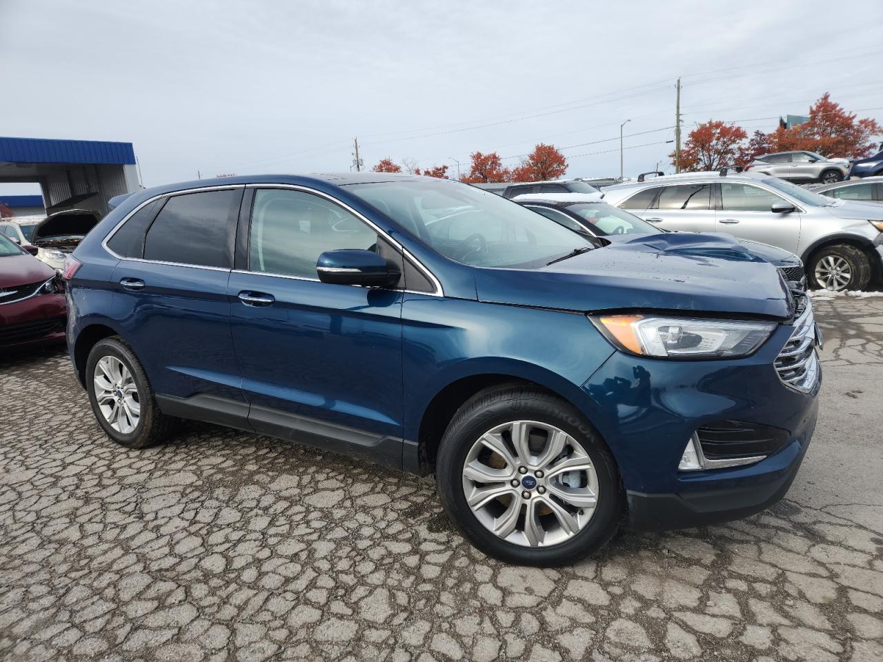 Ford Edge Titanium Image 3