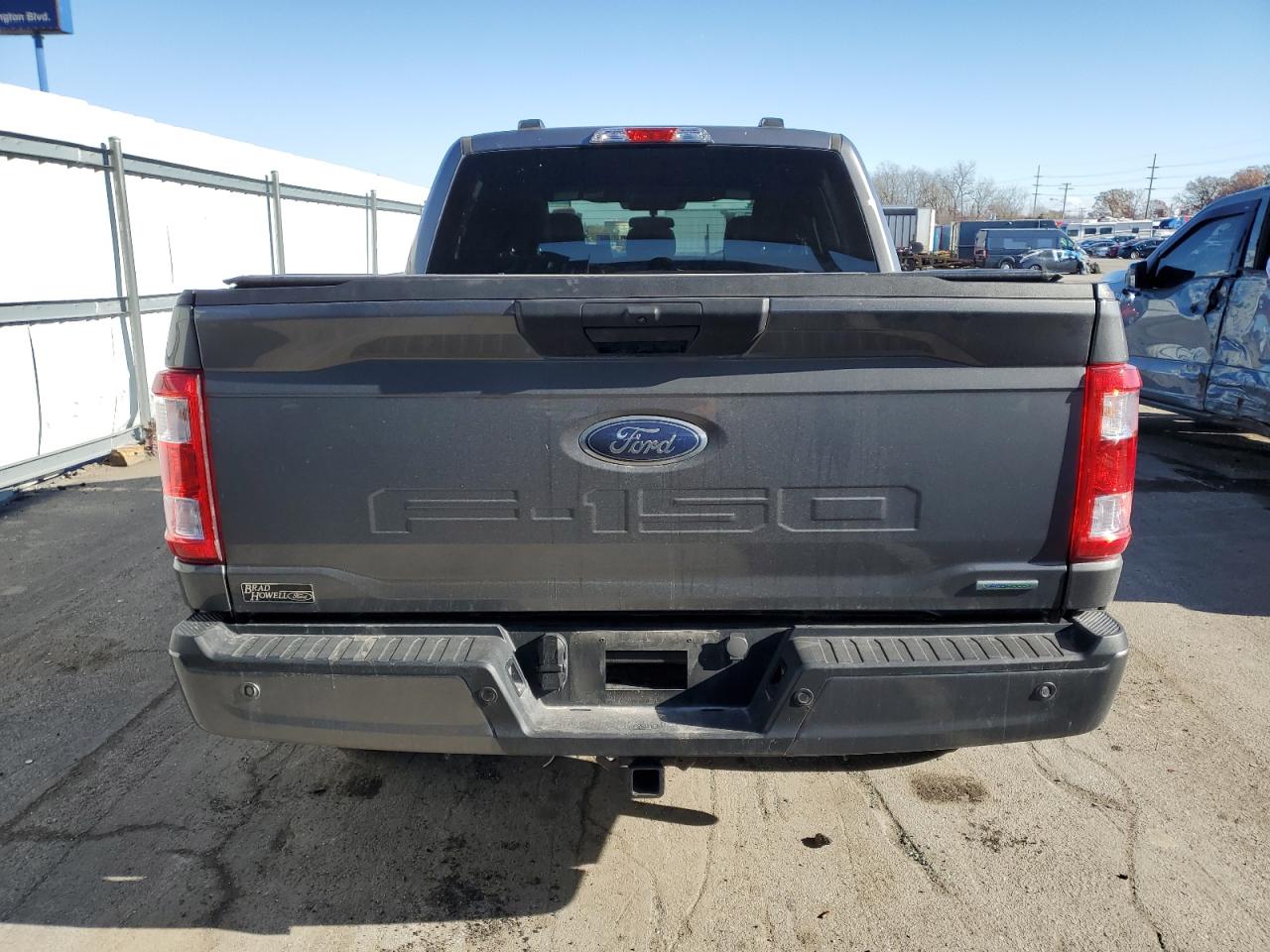 Ford F-150 Supercrew Image 3