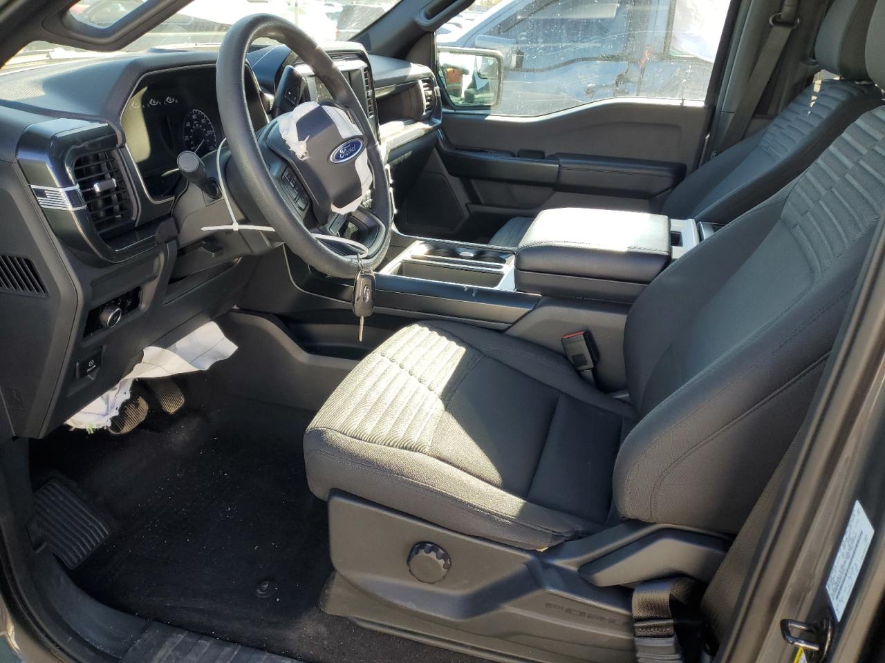 Ford F-150 Supercrew Image 2