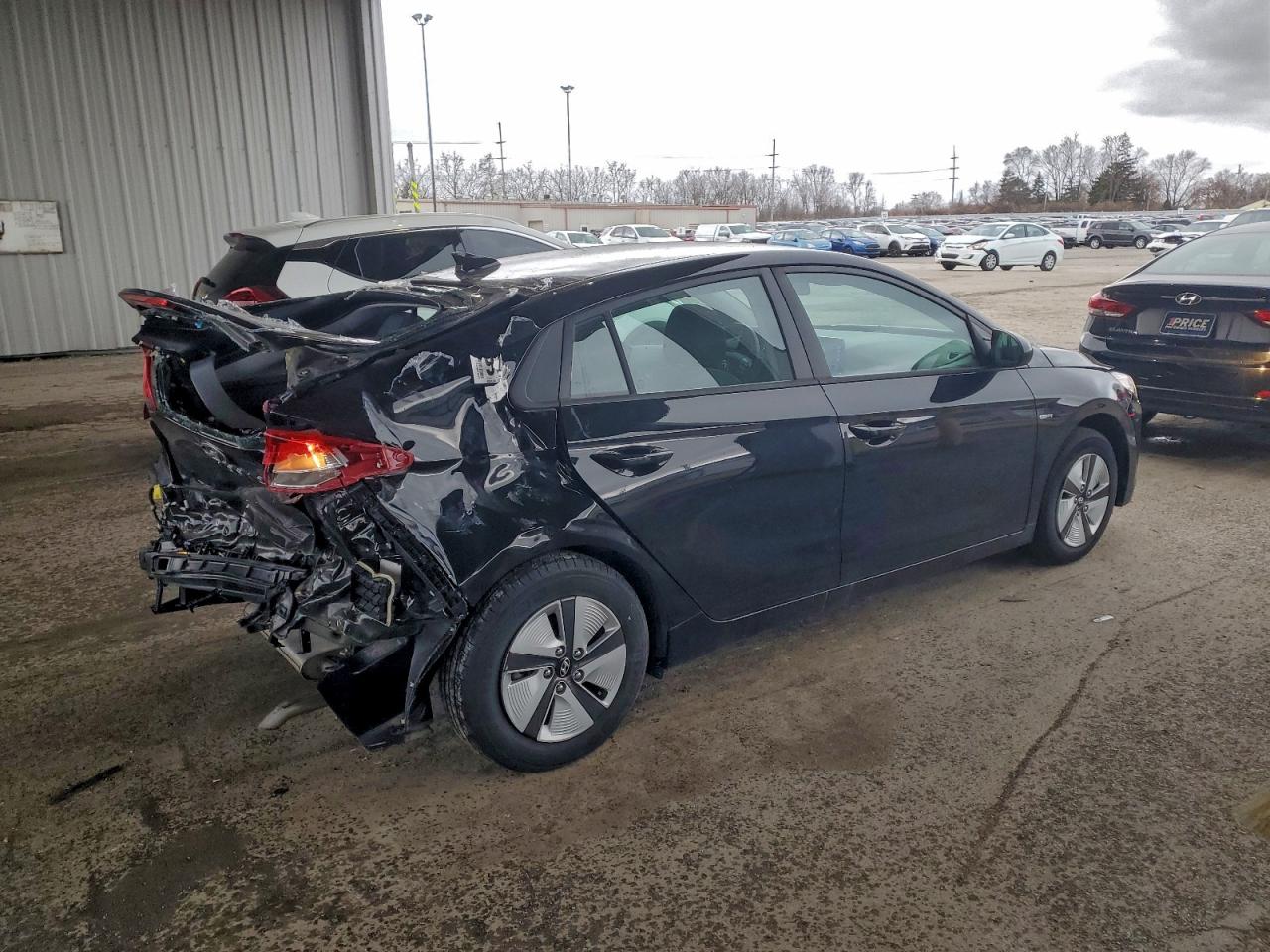 Hyundai Ioniq Blue Image 2