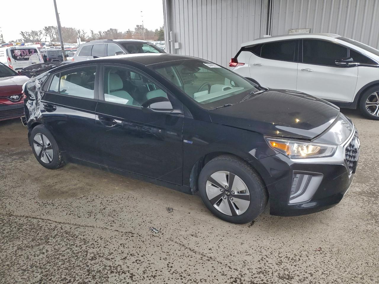 Hyundai Ioniq Blue Image 8