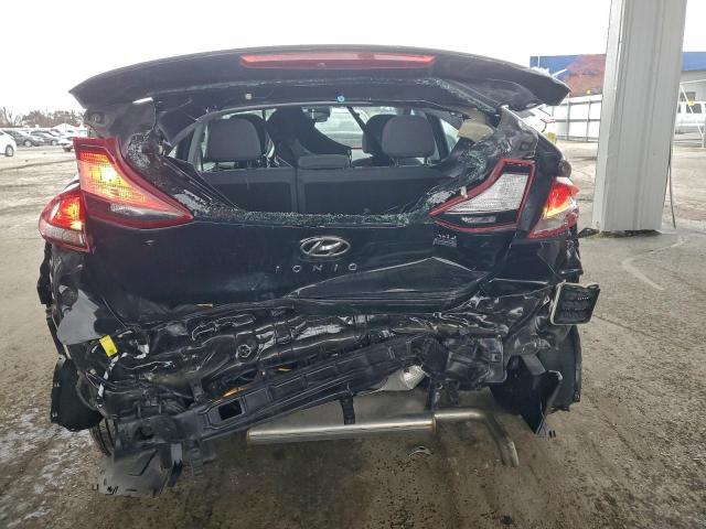 Hyundai Ioniq Blue Image 3