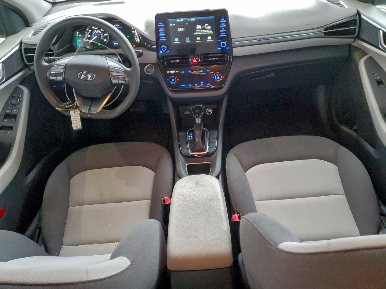 Hyundai Ioniq Blue Image 9