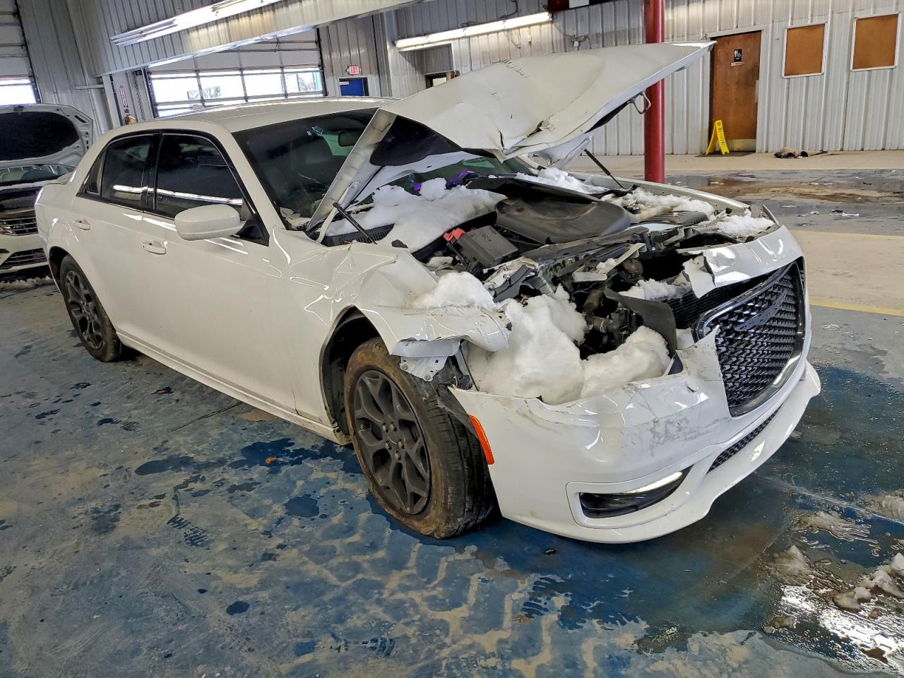 Chrysler 300 S Image 7