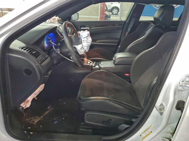 Chrysler 300 S Image 12