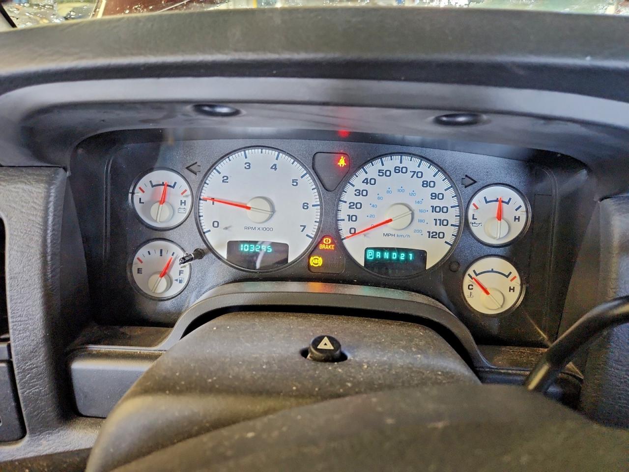 Dodge Ram 1500 St Image 12