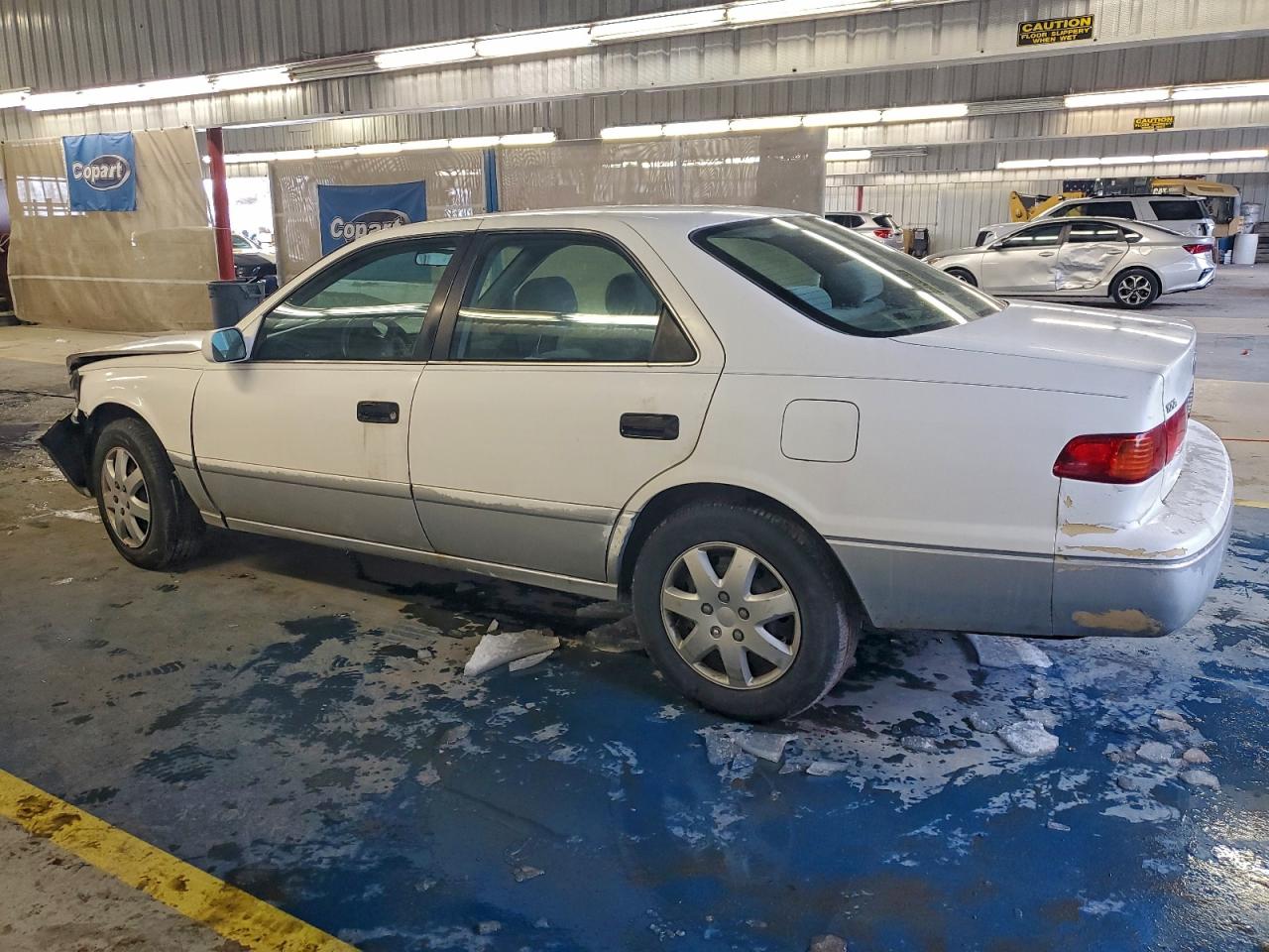 Toyota Camry Ce Image 10