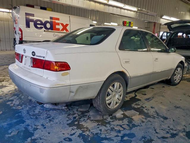 Toyota Camry Ce Image 9