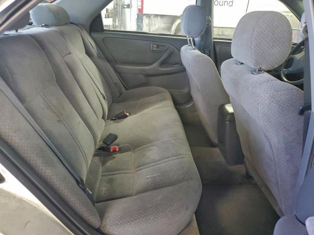 Toyota Camry Ce Image 6