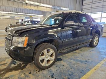  Salvage Chevrolet Avalanche