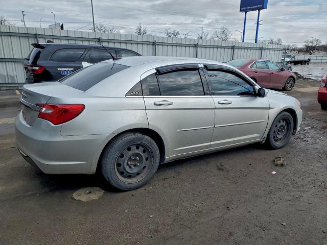 Chrysler 200 Lx Image 3