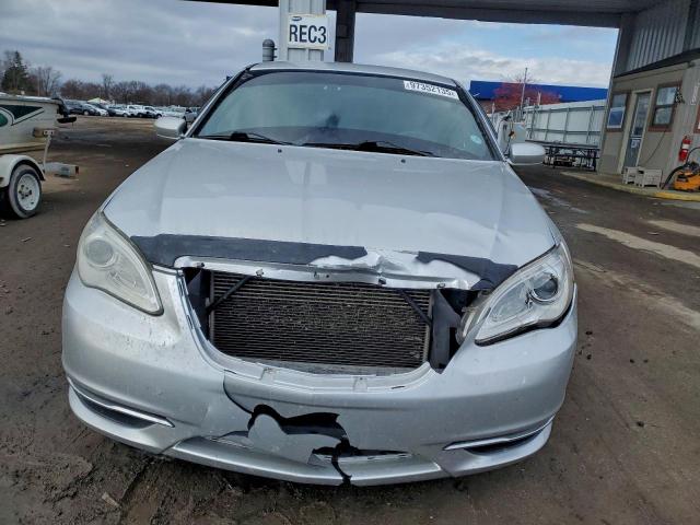 Chrysler 200 Lx Image 6