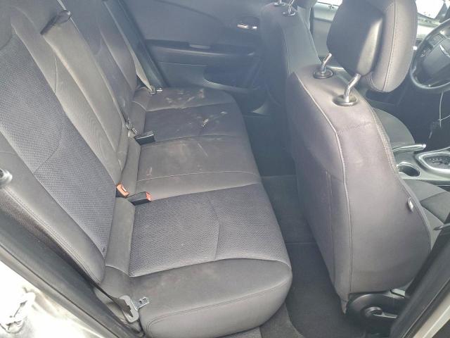 Chrysler 200 Lx Image 8