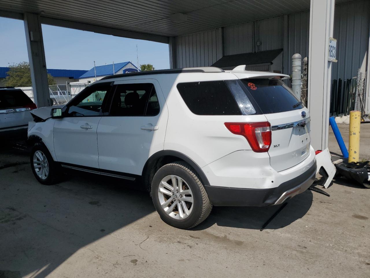 Ford Explorer Xlt Image 11