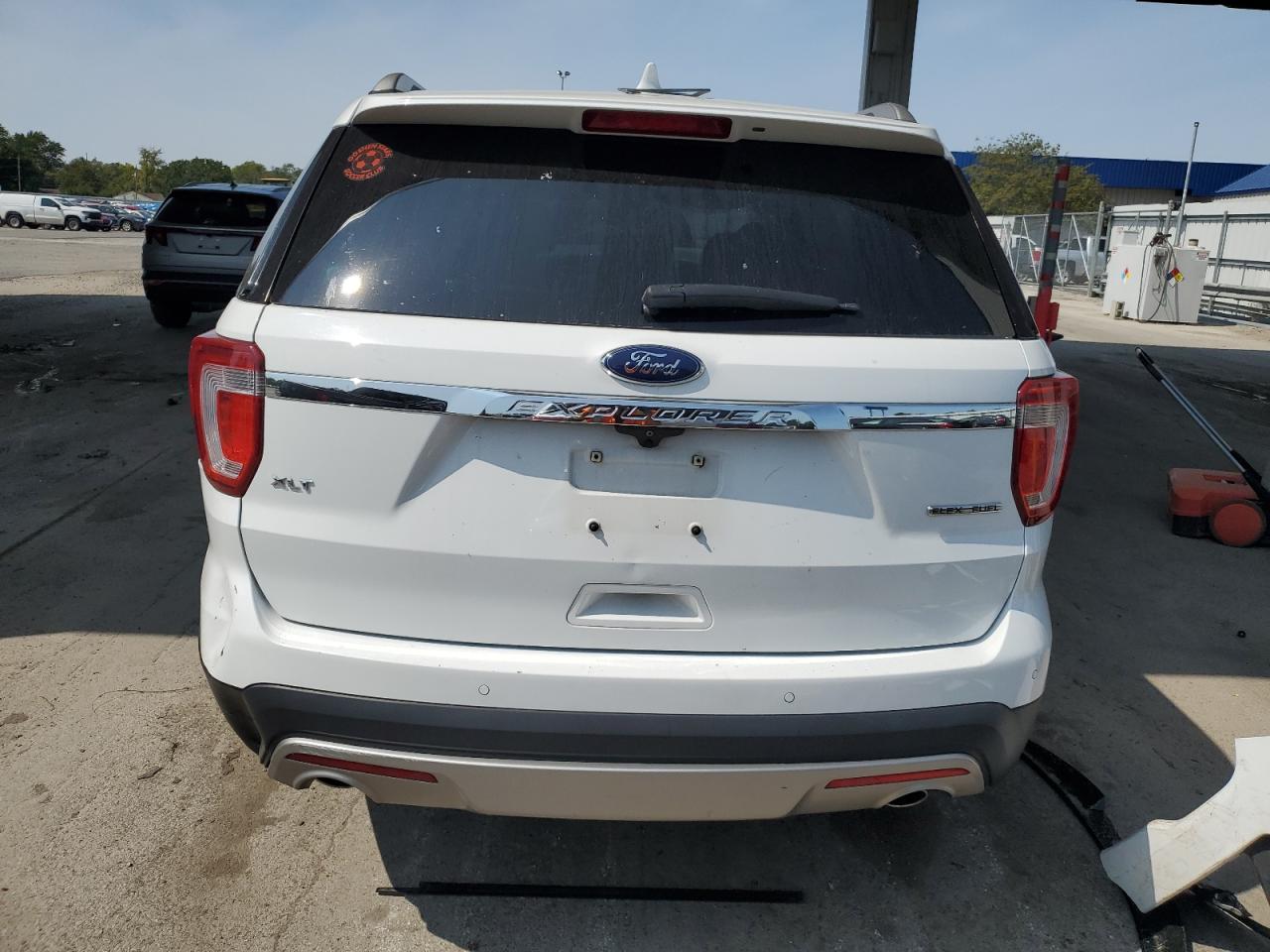 Ford Explorer Xlt Image 14