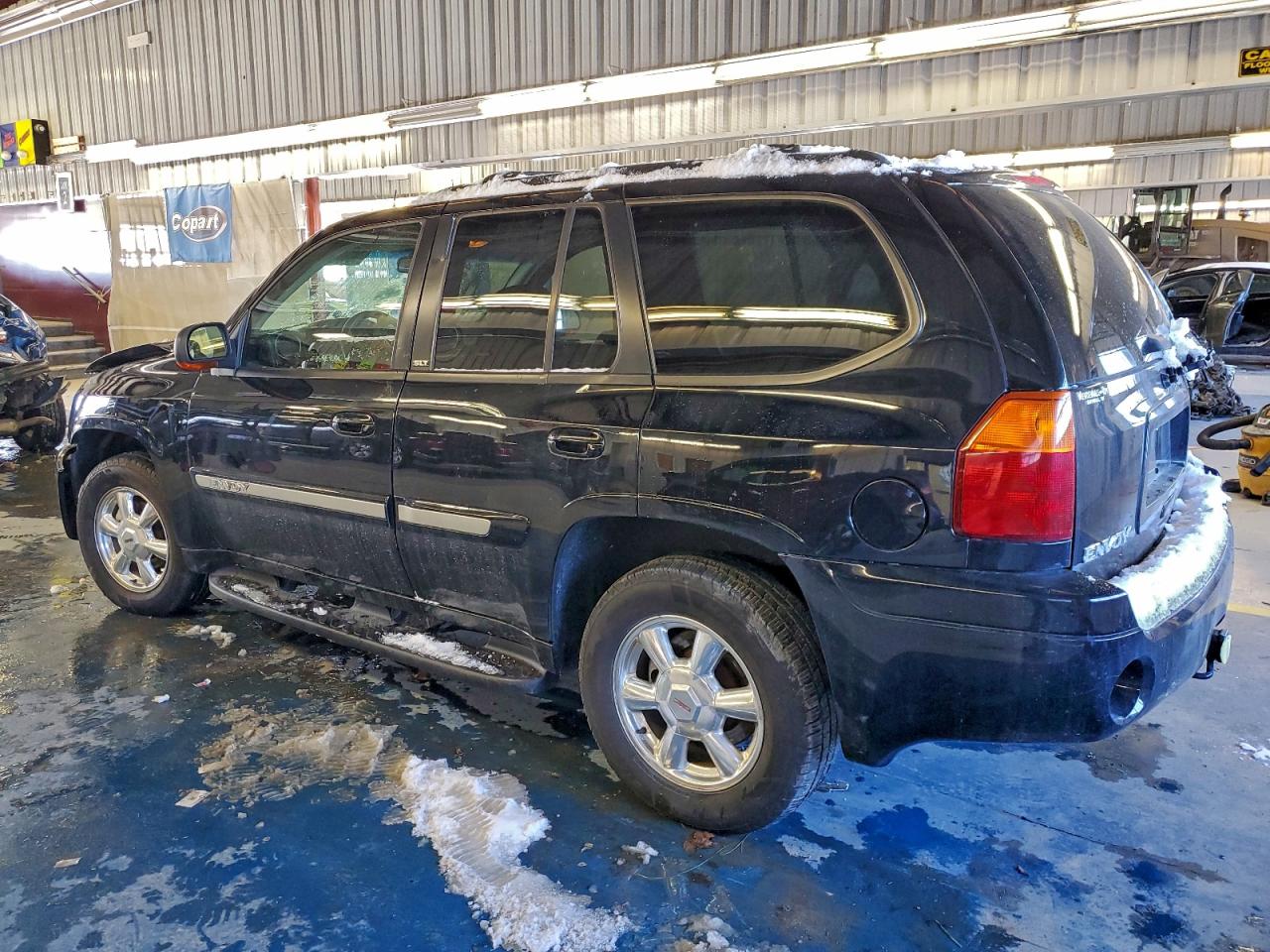 GMC Envoy Image 2