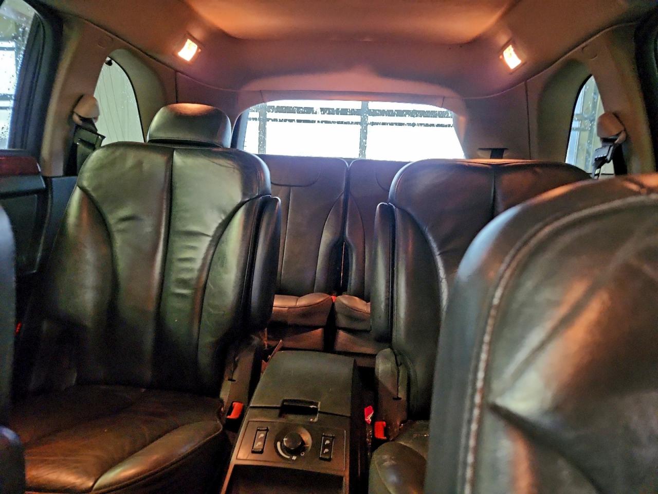Chrysler Pacifica Touring Image 12