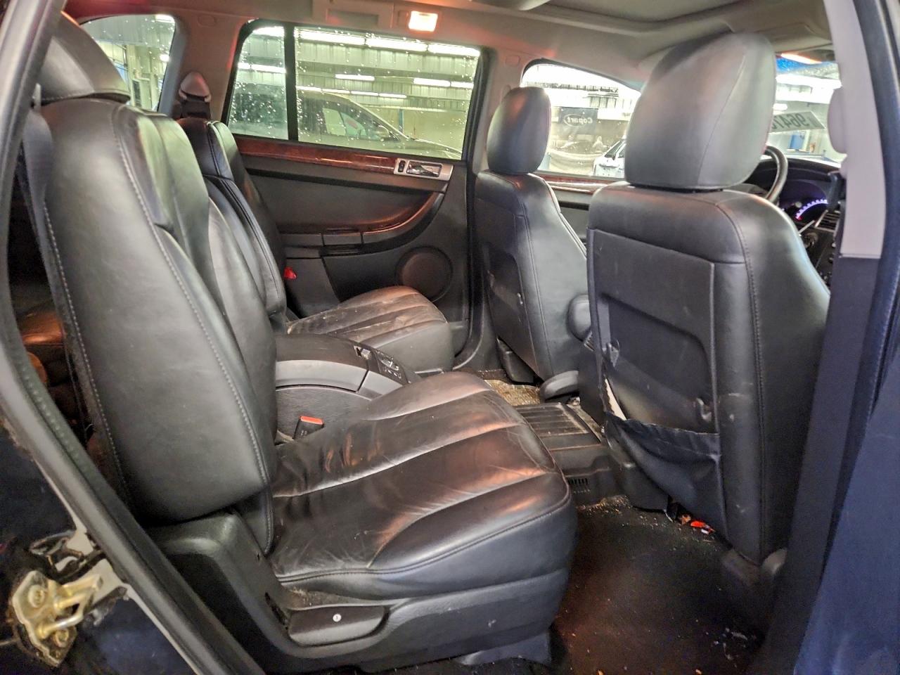 Chrysler Pacifica Touring Image 9