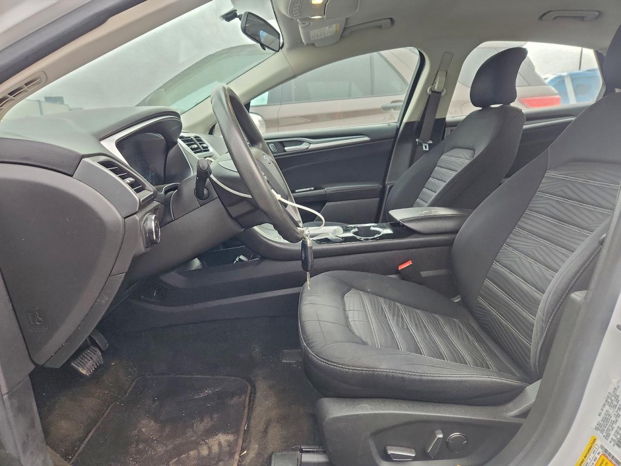 Ford Fusion Se Image 7