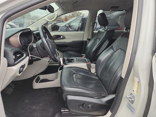 Chrysler Pacifica Touring L Plus Image 7