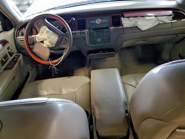 Lincoln Towncar Ultimate Image 2