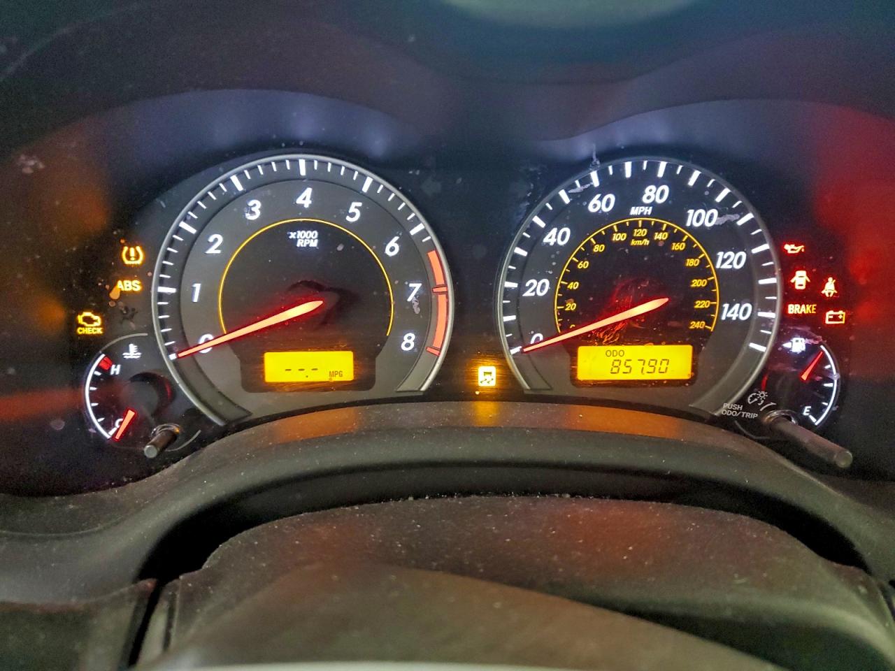 Toyota Corolla Base Image 10