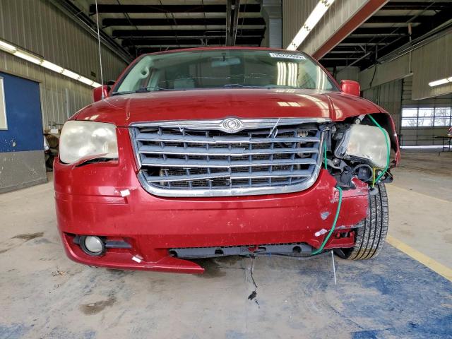 Chrysler Minivan Touring Image 13