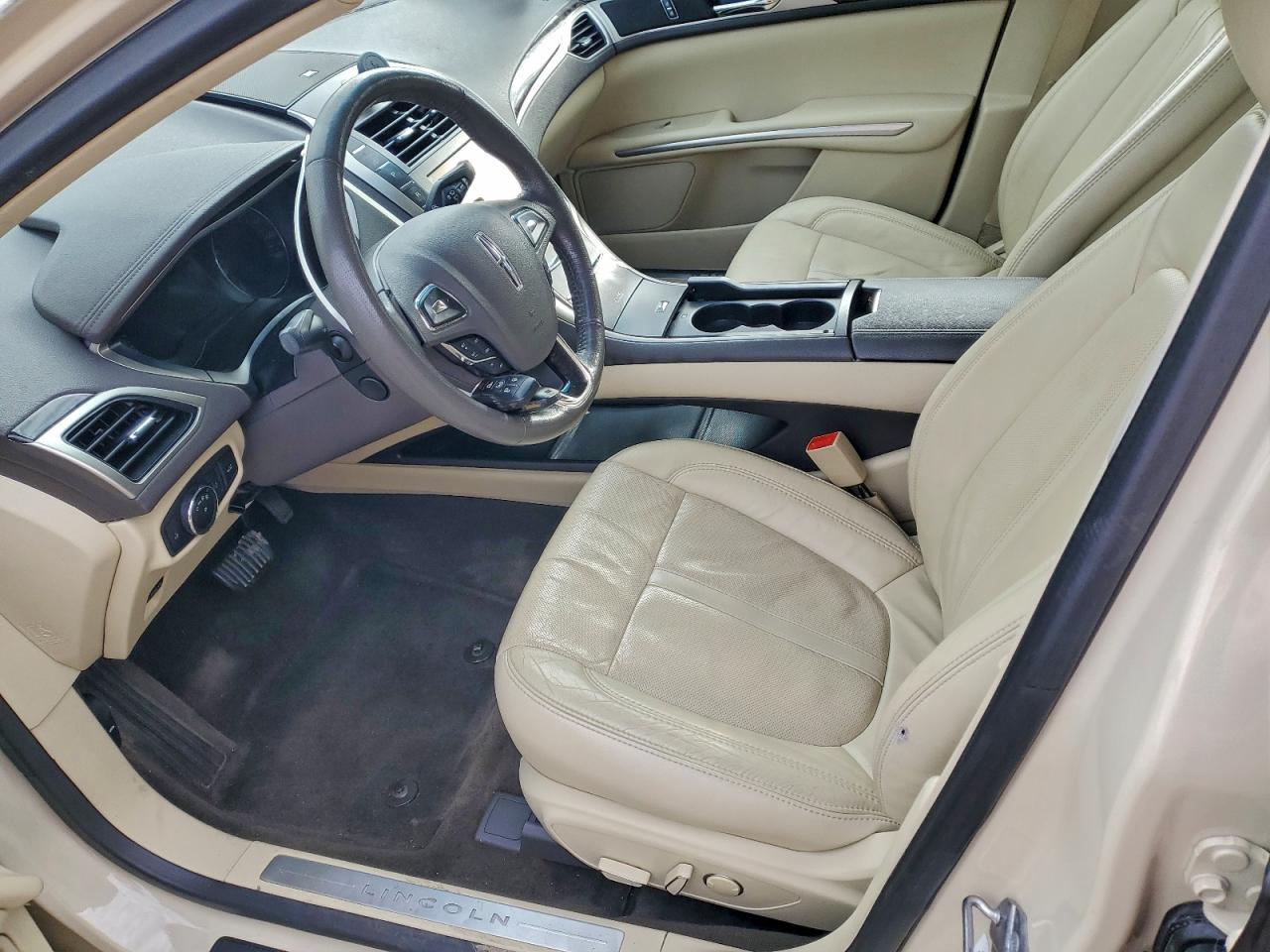 Lincoln MKZ Image 12