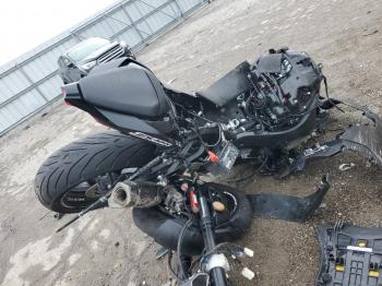  Salvage Kawasaki Zx1002 M