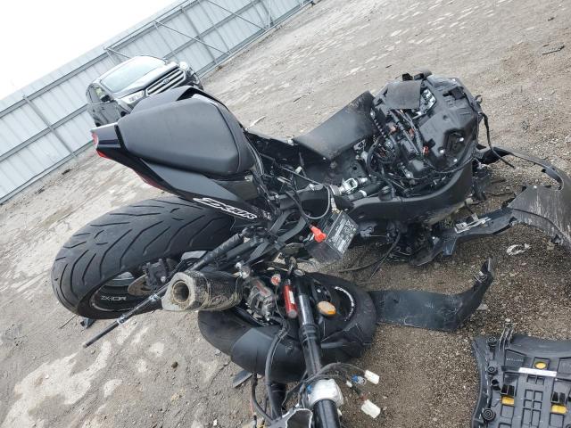  Salvage Kawasaki Zx1002 M