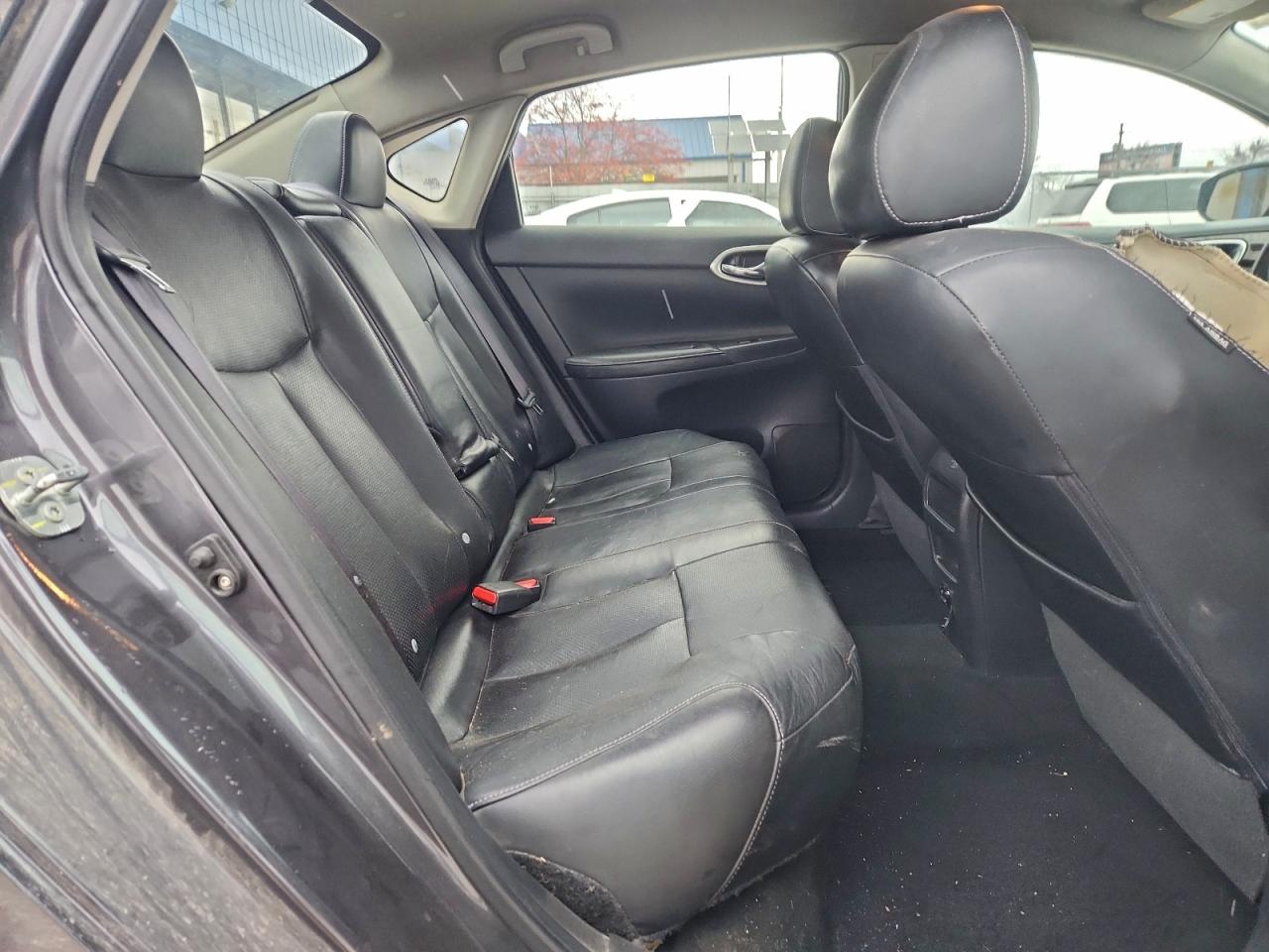 Nissan Sentra S Image 3