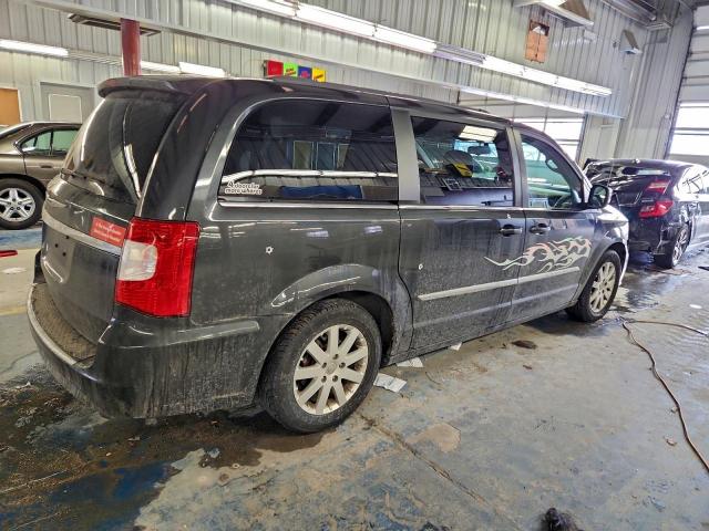 Chrysler Minivan Touring L Image 2