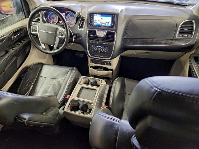 Chrysler Minivan Touring L Image 8