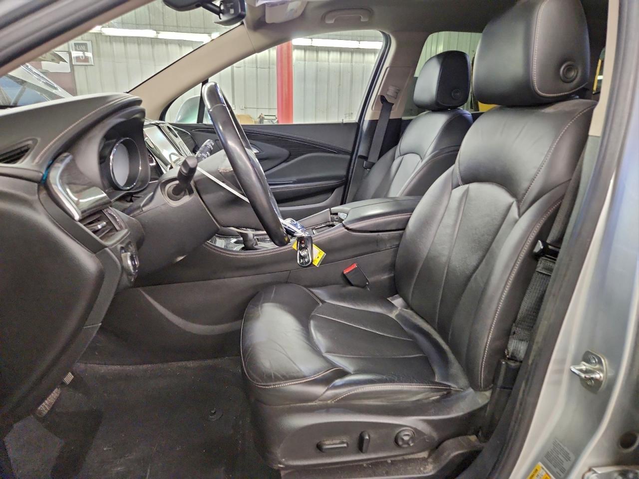 Buick Envision Essence Image 3