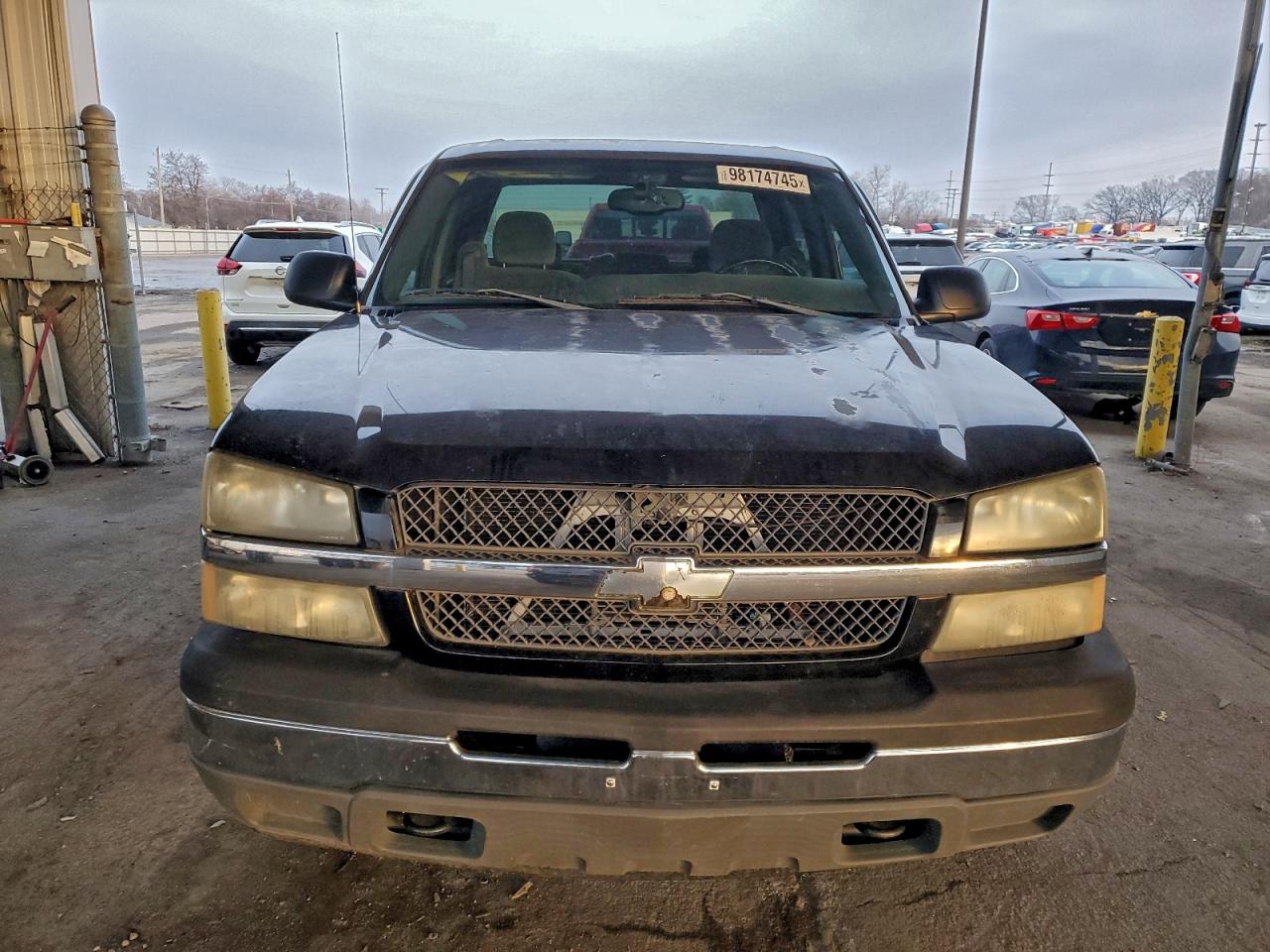 Chevrolet Silverado C1500 Image 11