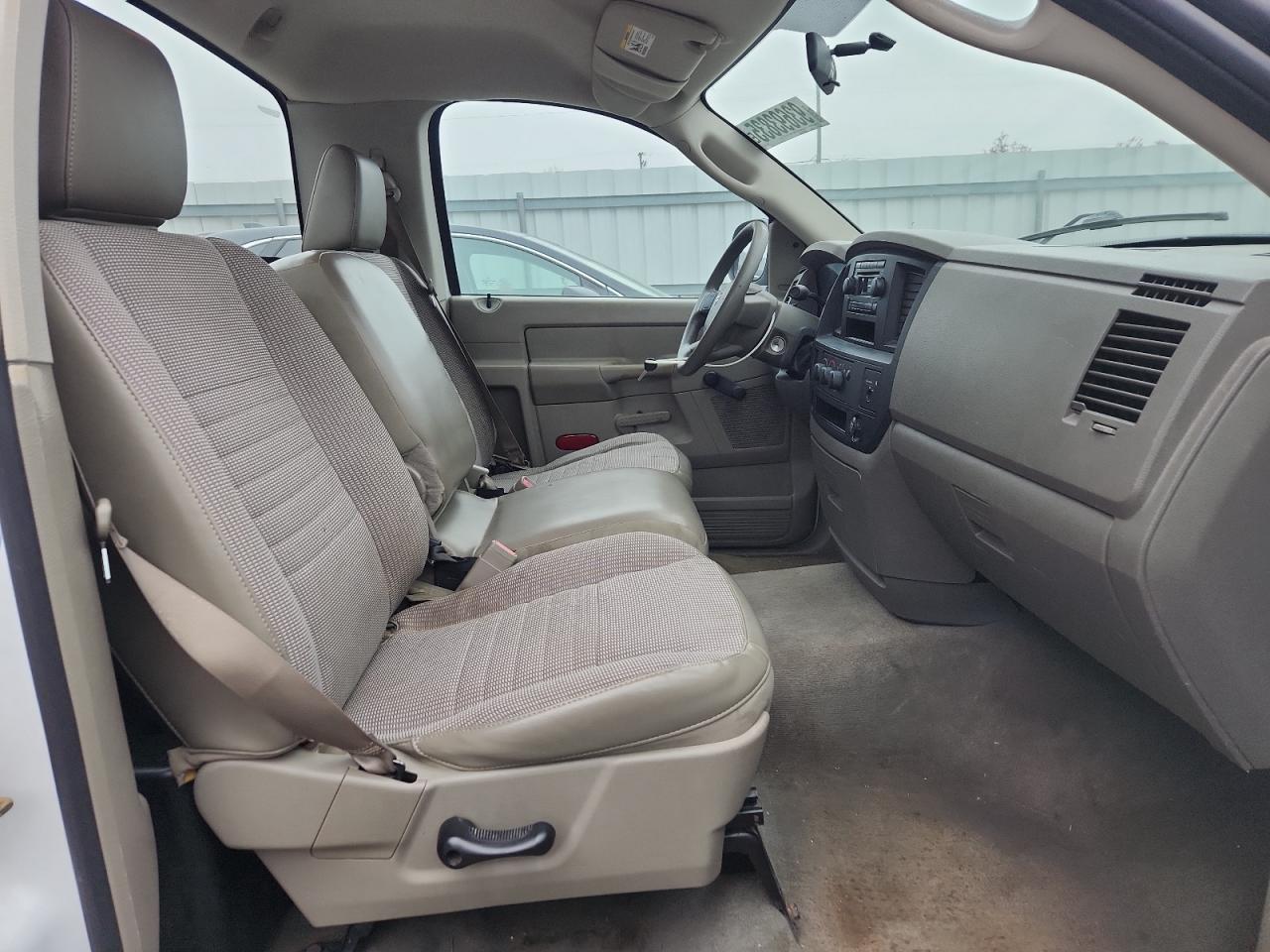 Dodge Ram 1500 St Image 12