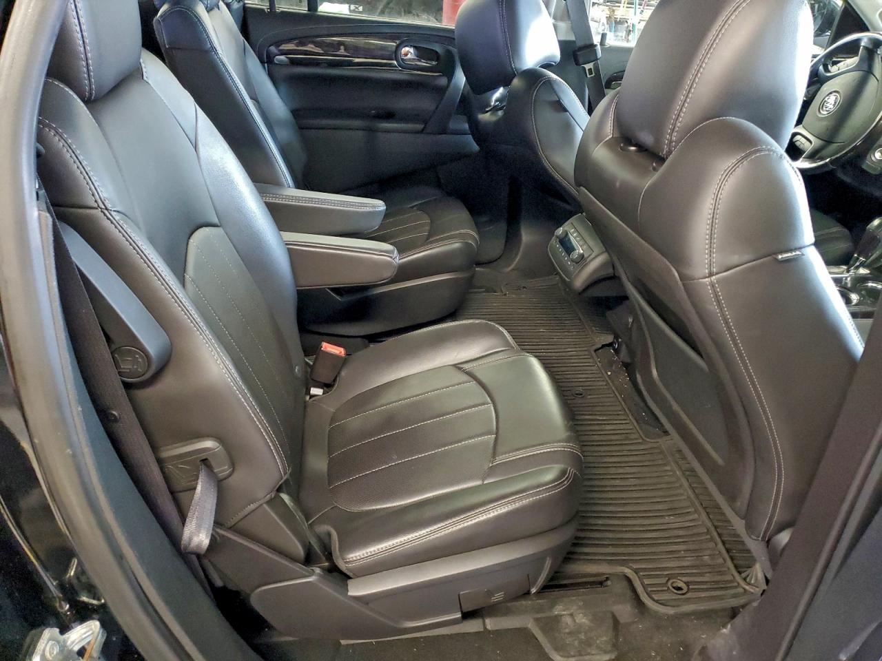 Buick Enclave Image 9
