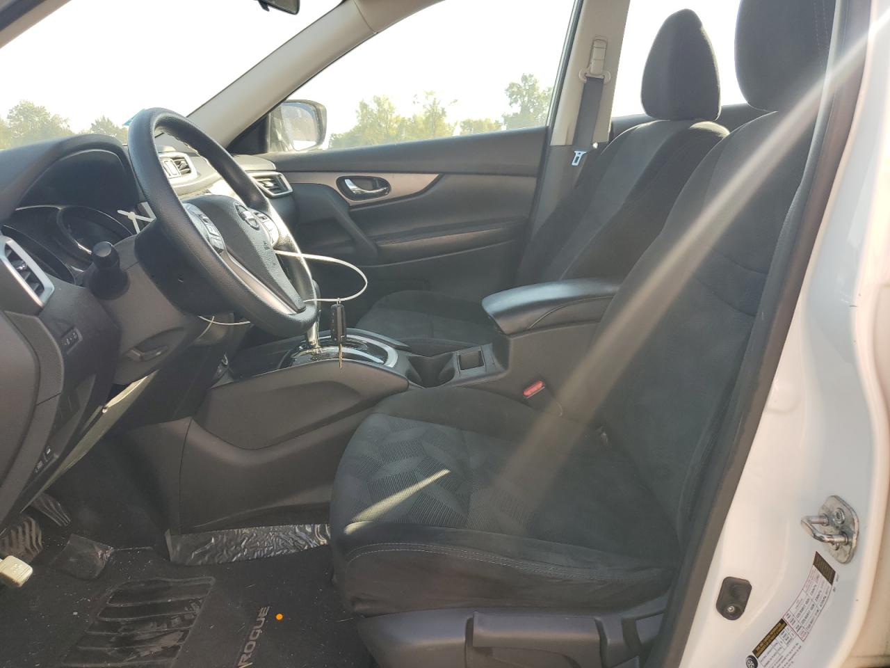 Nissan Rogue S Image 12