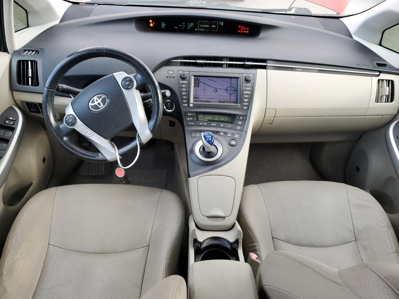 Toyota Prius Image 11