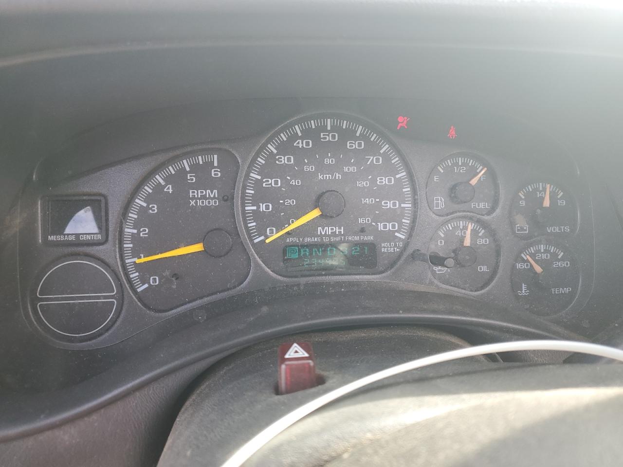 Chevrolet Suburban K1500 Image 5