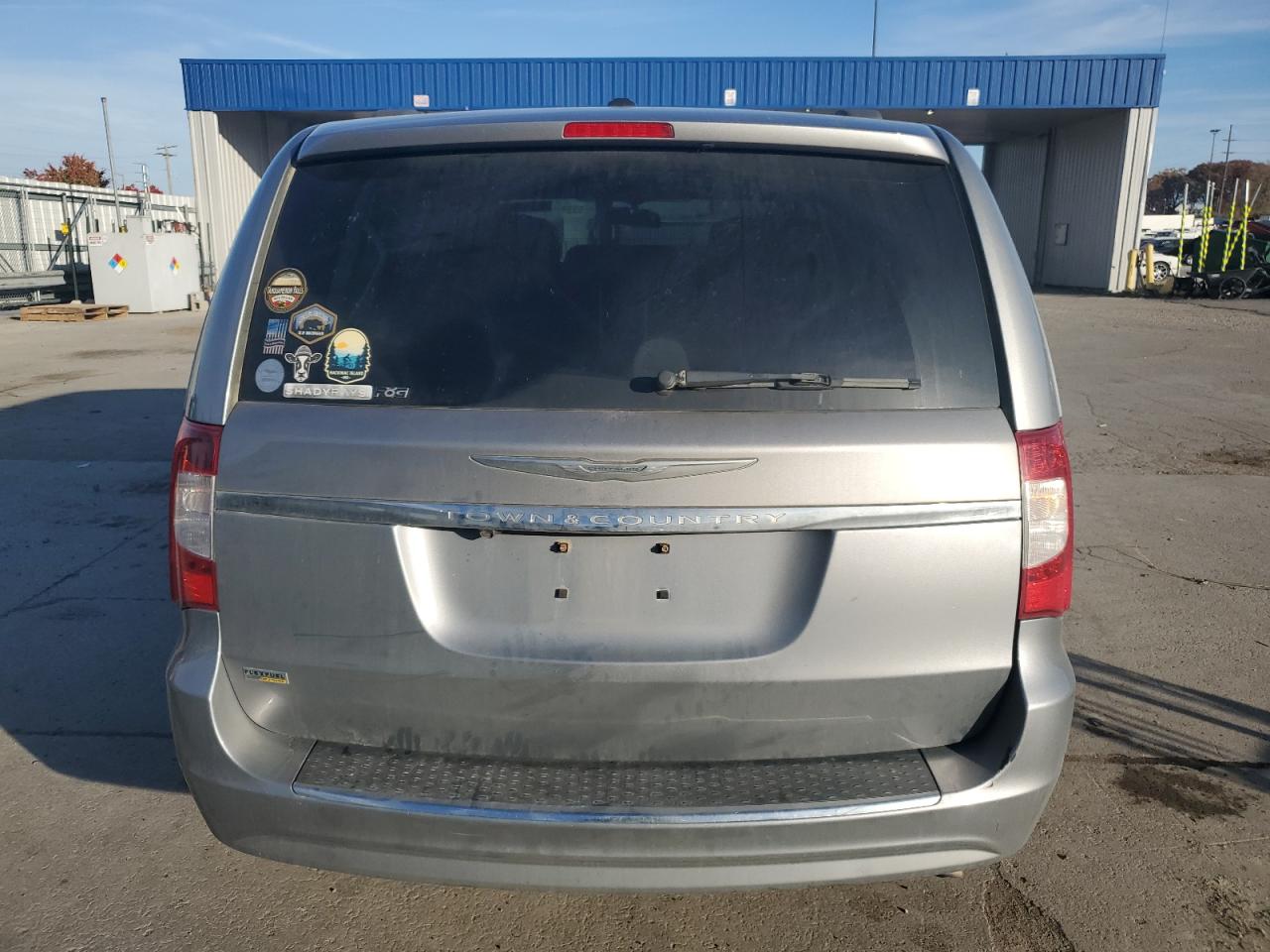 Chrysler Minivan Touring Image 5