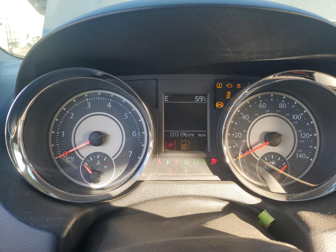 Chrysler Minivan Touring Image 9