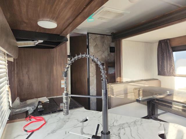 Wildwood Greywolf Image 2