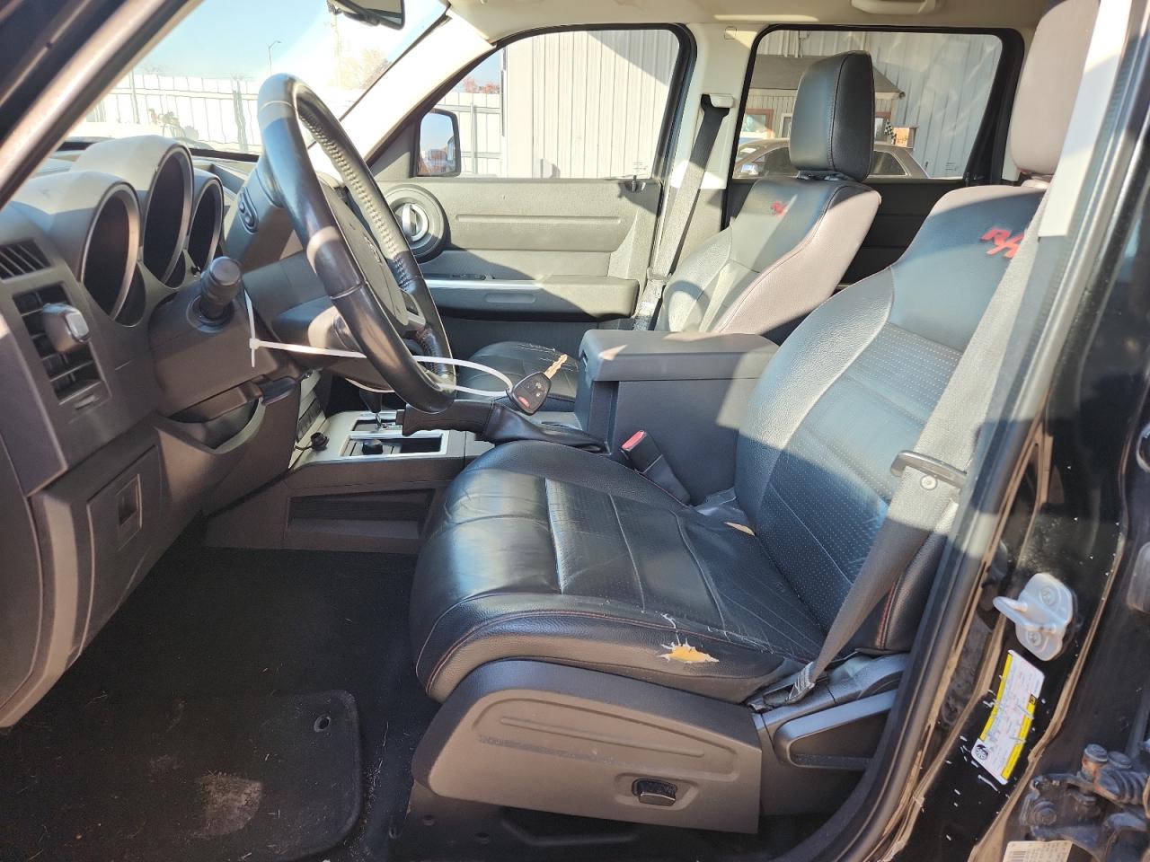 Dodge Nitro R/t Image 8