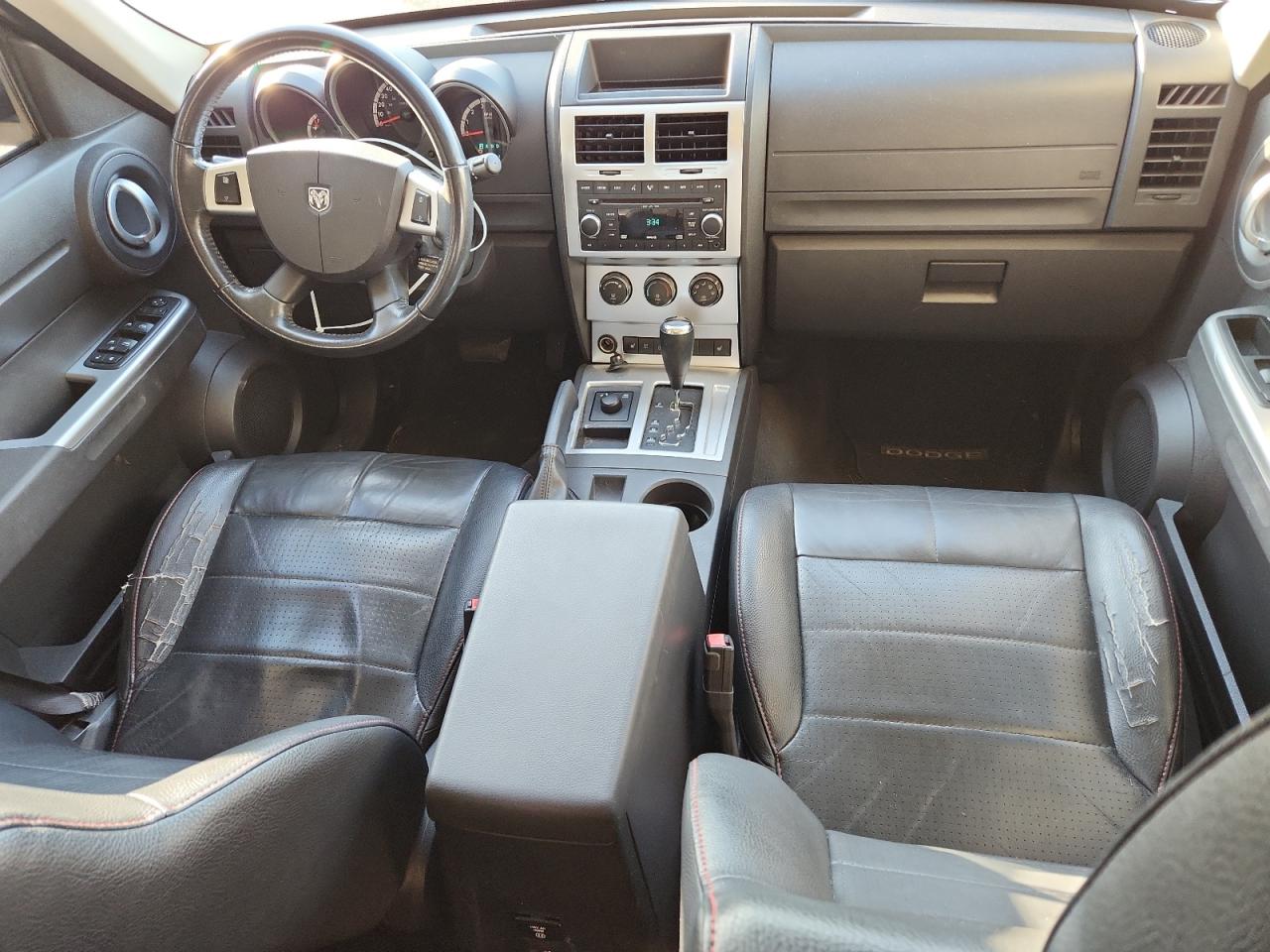 Dodge Nitro R/t Image 12