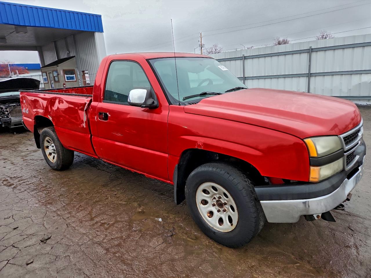 Chevrolet Silverado K1500 Image 2