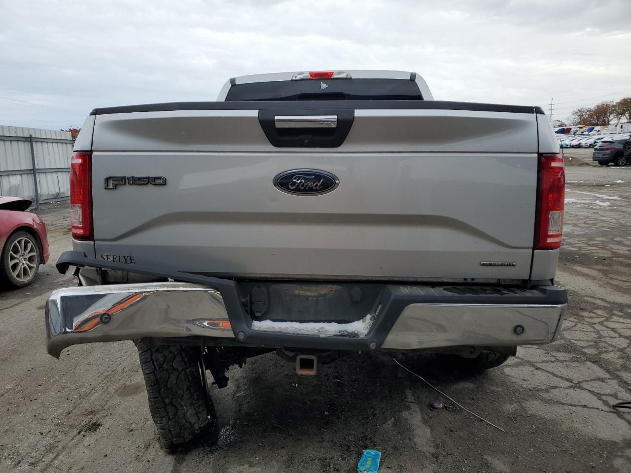 Ford F-150 Supercrew Image 8